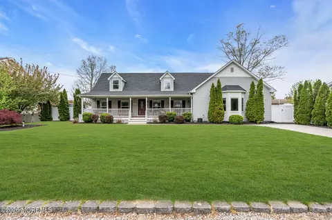 1605 1st Ave, Toms River, NJ 08757