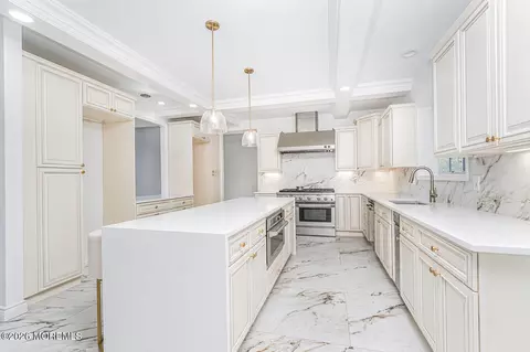 Kitchen - 4 Wilson Blvd, Jackson, NJ 08527 photo 3 of 5