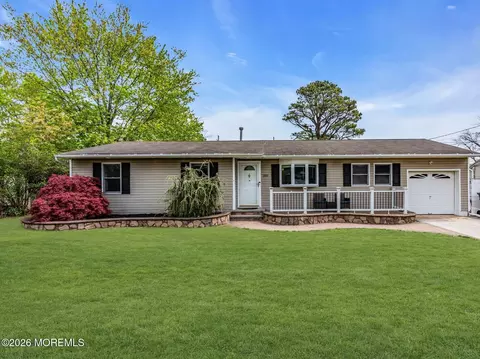 1009 Monty Rd, Toms River, NJ 08753