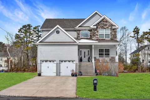 95 Savannah Rd, Toms River, NJ 08757