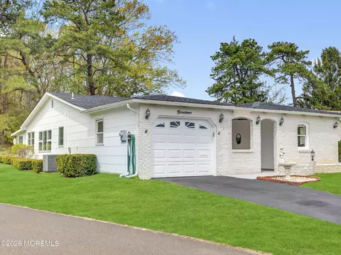 19 Robinson Rd, Brick, NJ 08724