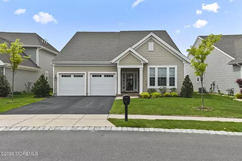 36 Metro Dr, Monroe, NJ 08831