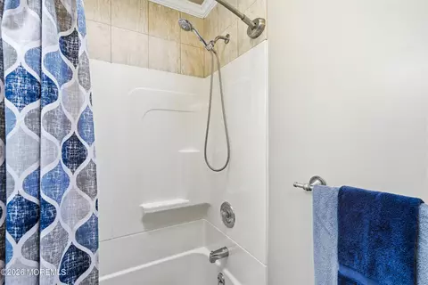Bath - 330 Hulse Ave, Brick, NJ 08724 photo 2 of 2