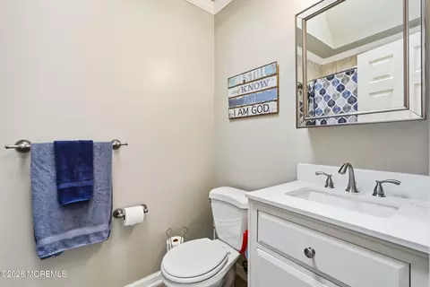 Bath - 330 Hulse Ave, Brick, NJ 08724 photo 1 of 2