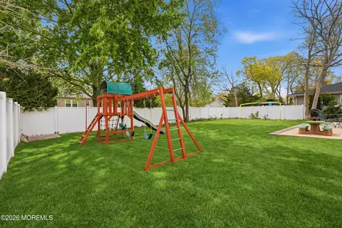 Exterior - 330 Hulse Ave, Brick, NJ 08724 photo 5 of 6