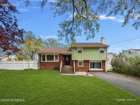 515 Hollywood Ave, Toms River, NJ 08753