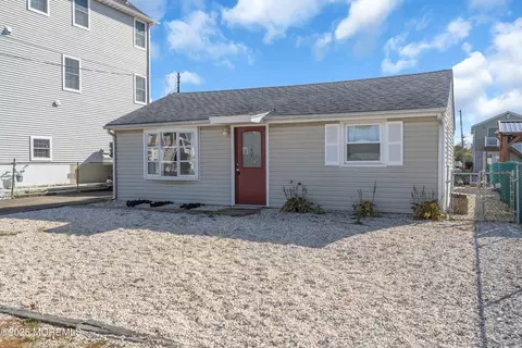 204 Butler Blvd, Bayville, NJ 08721
