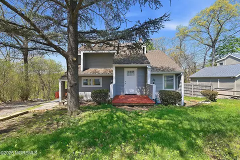 26 Hillview Ter, Denville, NJ 07834