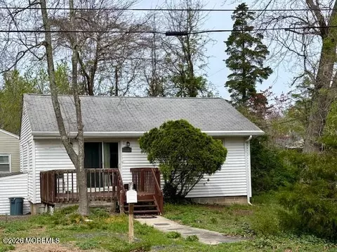 122 Forrest Ave, Lanoka Harbor, NJ 08734
