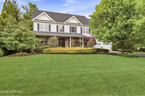 59 Greenwich Dr, Jackson, NJ 08527