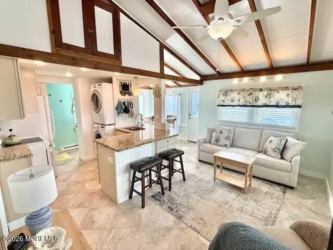 33 E Bonita Way, Lavallette, NJ 08735