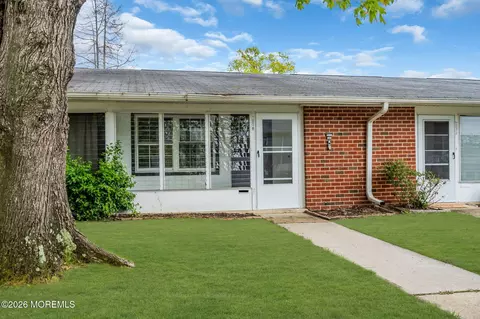 1021 Aberdeen Dr # B, Lakewood, NJ 08701