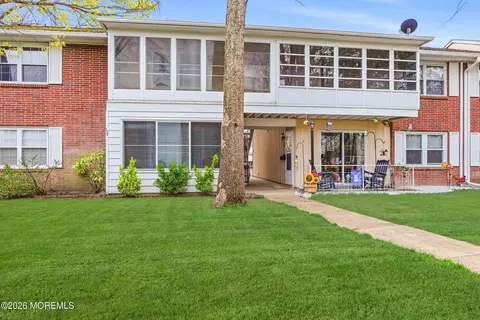 48 Cambridge Ct # G, Lakewood, NJ 08701