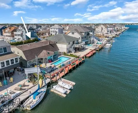 1829 Lookout Dr, Toms River, NJ 08753