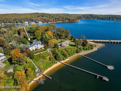 934 Navesink River Rd, Rumson, NJ 07760