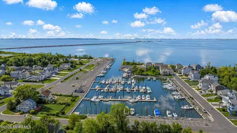 74 Center Ave, Leonardo, NJ 07737