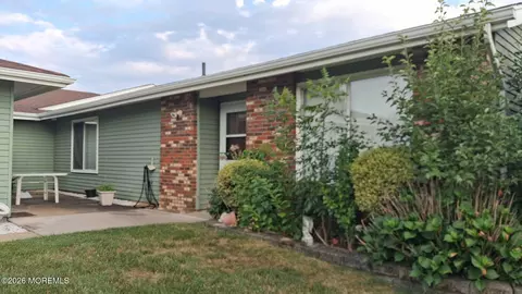 332 Quinton Dr #332C, Monroe, NJ 08831