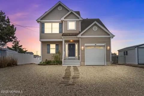 3 Cranbury Lake Dr, Little Egg Harbor, NJ 08087