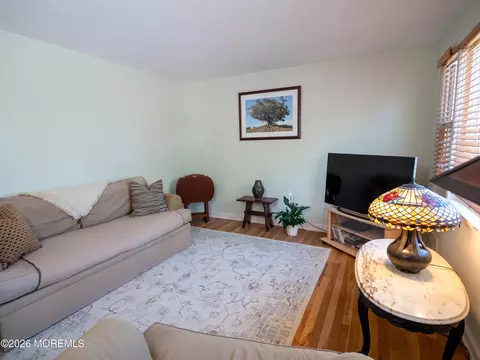 917 Mountain Ave, Middlesex, NJ 08846 photo 5