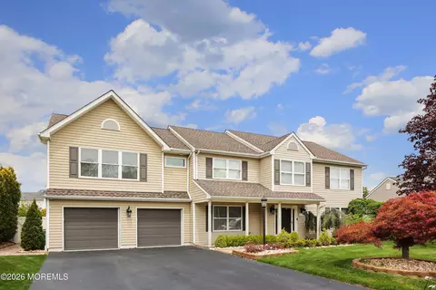 80 W Shenendoah Rd, Howell, NJ 07731