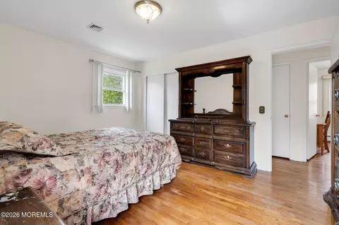 Bedroom - 165 Old Post Rd, Edison, NJ 08817 photo 2 of 6