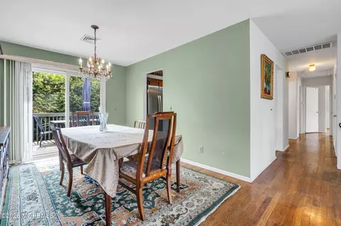 Dining - 165 Old Post Rd, Edison, NJ 08817 photo 2 of 2