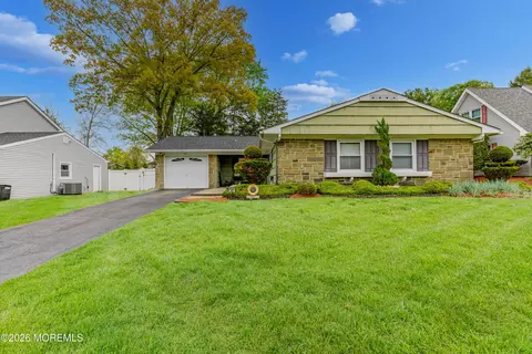 60 Fordham Dr, Aberdeen, NJ 07747