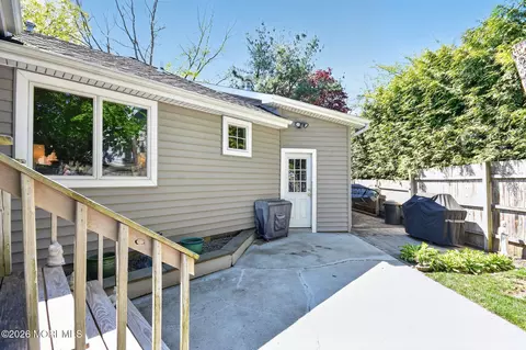 Exterior - 9 Forrest Ave, Rumson, NJ 07760 photo 6 of 7
