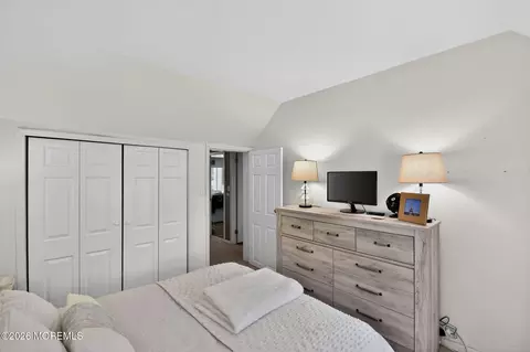 Bedroom - 9 Forrest Ave, Rumson, NJ 07760 photo 2 of 6