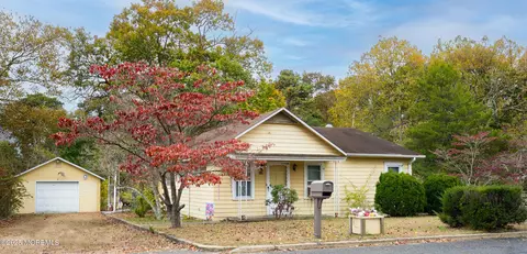 219 Kettle Creek Rd, Toms River, NJ 08753