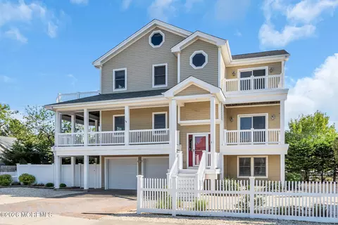 51 Fifth Ave, Normandy Beach, NJ 08739