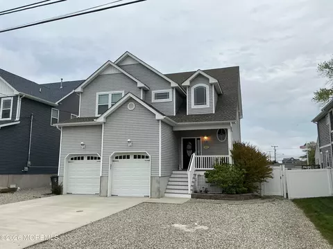107 Waldron Rd, Toms River, NJ 08753