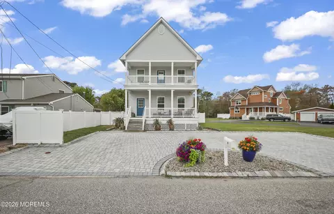 5 Bahia Ct, Brick, NJ 08723