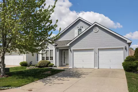 4 Abercorn Ct, Jackson, NJ 08527