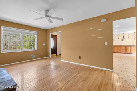 Living - 205 Frank Applegate Rd, Jackson, NJ 08527 photo 6 of 8