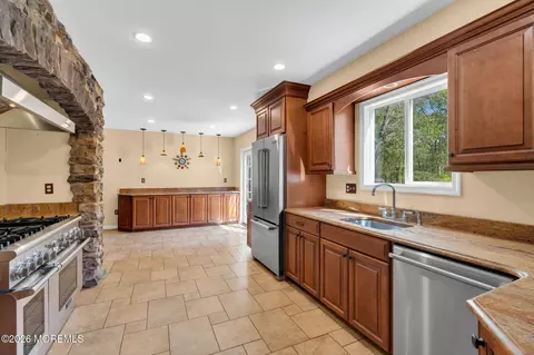 Kitchen - 205 Frank Applegate Rd, Jackson, NJ 08527 photo 6 of 10