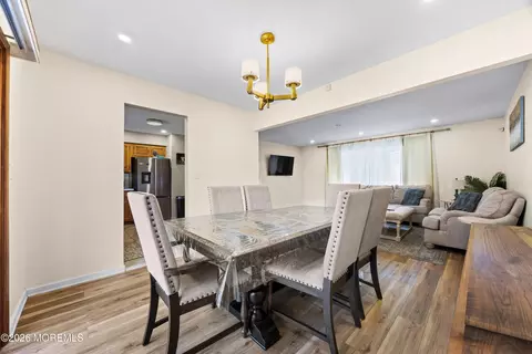 Dining - 21 Starlit Dr, Middlesex, NJ 08846 photo 2 of 2