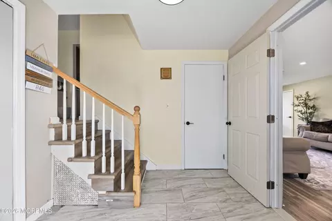 21 Starlit Dr, Middlesex, NJ 08846