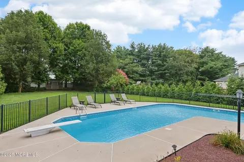 Exterior - 3 Macintosh Ct, Jackson, NJ 08527 photo 8 of 12