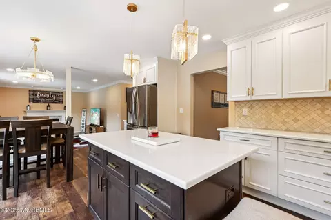 Kitchen - 3 Macintosh Ct, Jackson, NJ 08527 photo 5 of 6