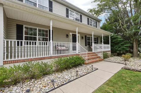 Exterior - 3 Macintosh Ct, Jackson, NJ 08527 photo 3 of 12