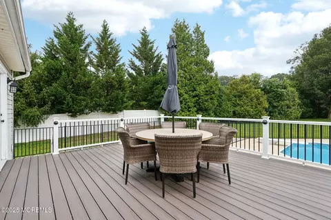 Exterior - 3 Macintosh Ct, Jackson, NJ 08527 photo 5 of 12