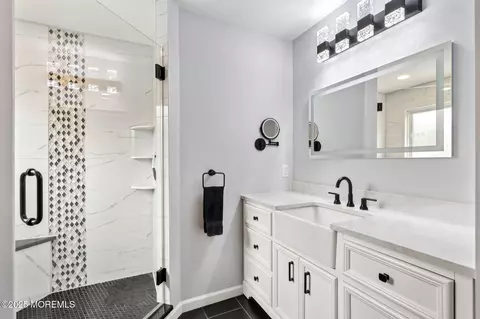 Bath - 3 Macintosh Ct, Jackson, NJ 08527 photo 3 of 5