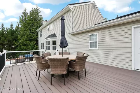 Exterior - 3 Macintosh Ct, Jackson, NJ 08527 photo 7 of 12