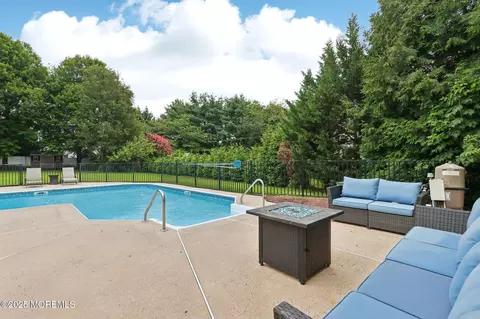 Exterior - 3 Macintosh Ct, Jackson, NJ 08527 photo 9 of 12