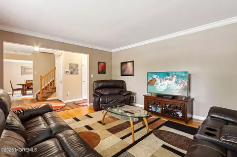 Living - 3 Macintosh Ct, Jackson, NJ 08527 photo 1 of 3