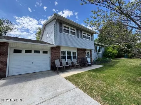 5 Hawaii Rd, Jackson, NJ 08527