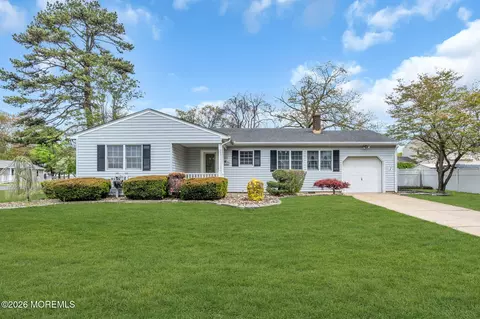 801 Broadway Blvd, Toms River, NJ 08757