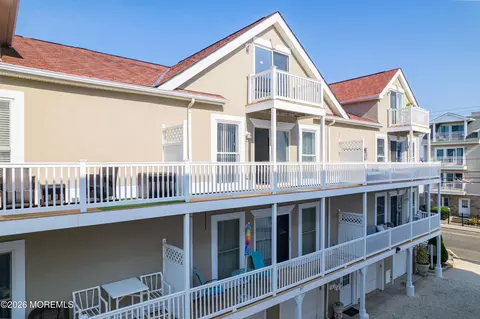 33 Sumner Ave #5B, Seaside Heights, NJ 08751