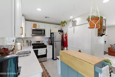 Kitchen - 307 5th St, Waretown, NJ 08758 photo 4 of 4